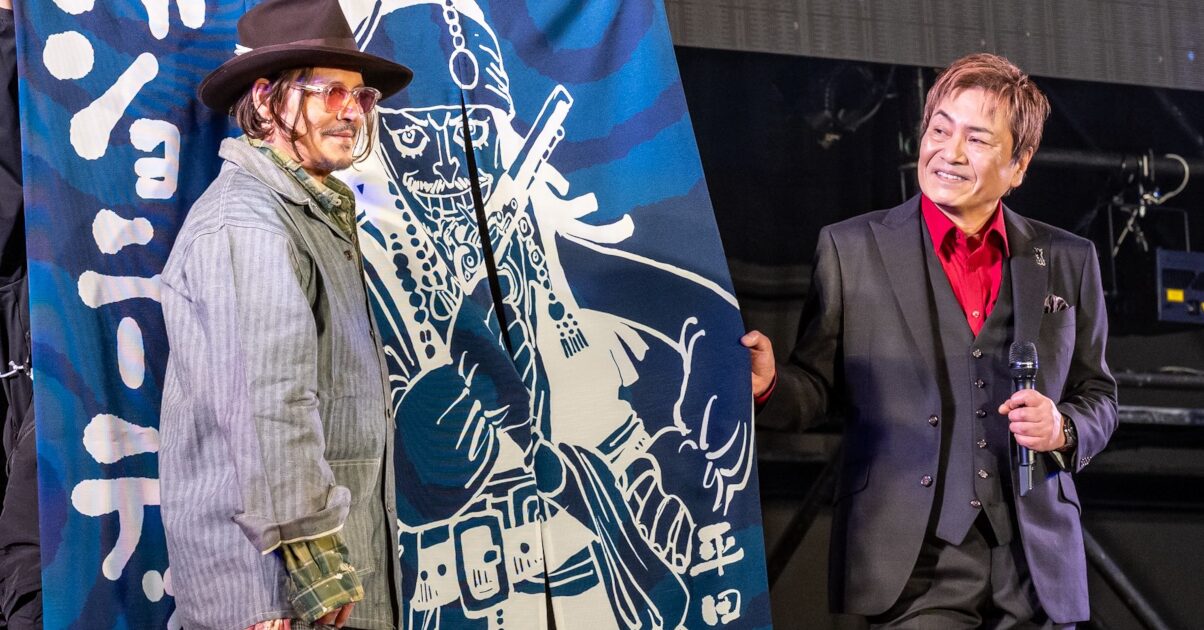 【速報】尾田栄一郎さん、ジャック・スパロウを描いてジョニーデップにプレゼント