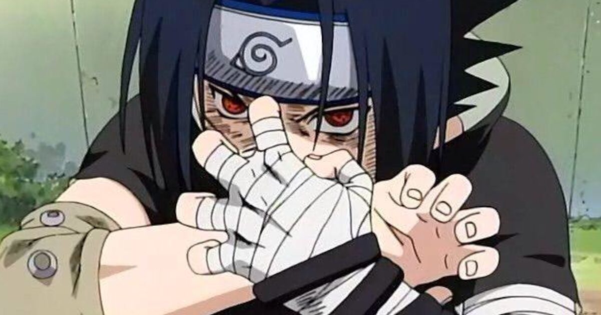 アニメNARUTOのサスケェって一時期変な服着てたよね