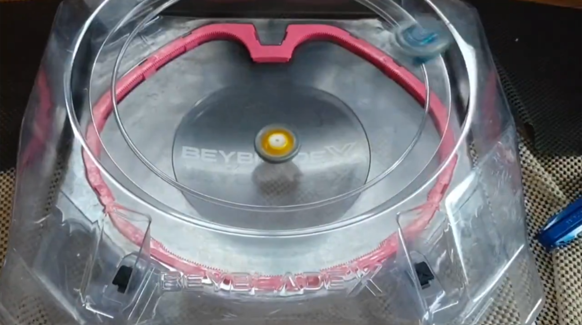 【動画】最近のベイブレード、空を舞うｗｗｗｗｗ