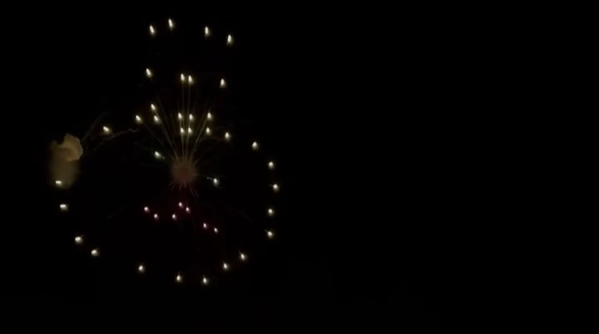 【動画】花火大会でちいかわ、ハチワレ、うさぎの打ち上げ花火